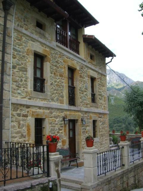 Apartamentos Rurales La Husteriza Ruenes Kültér fotó