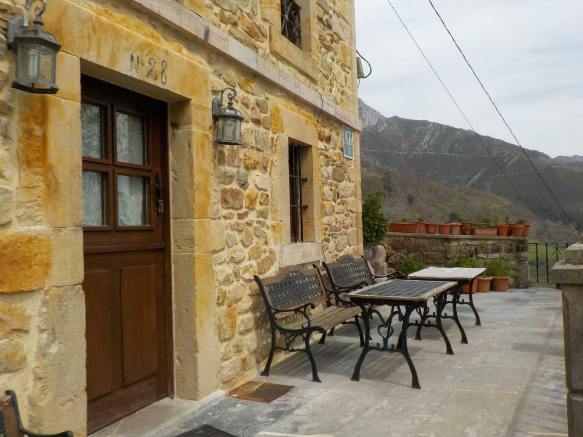 Apartamentos Rurales La Husteriza Ruenes Kültér fotó